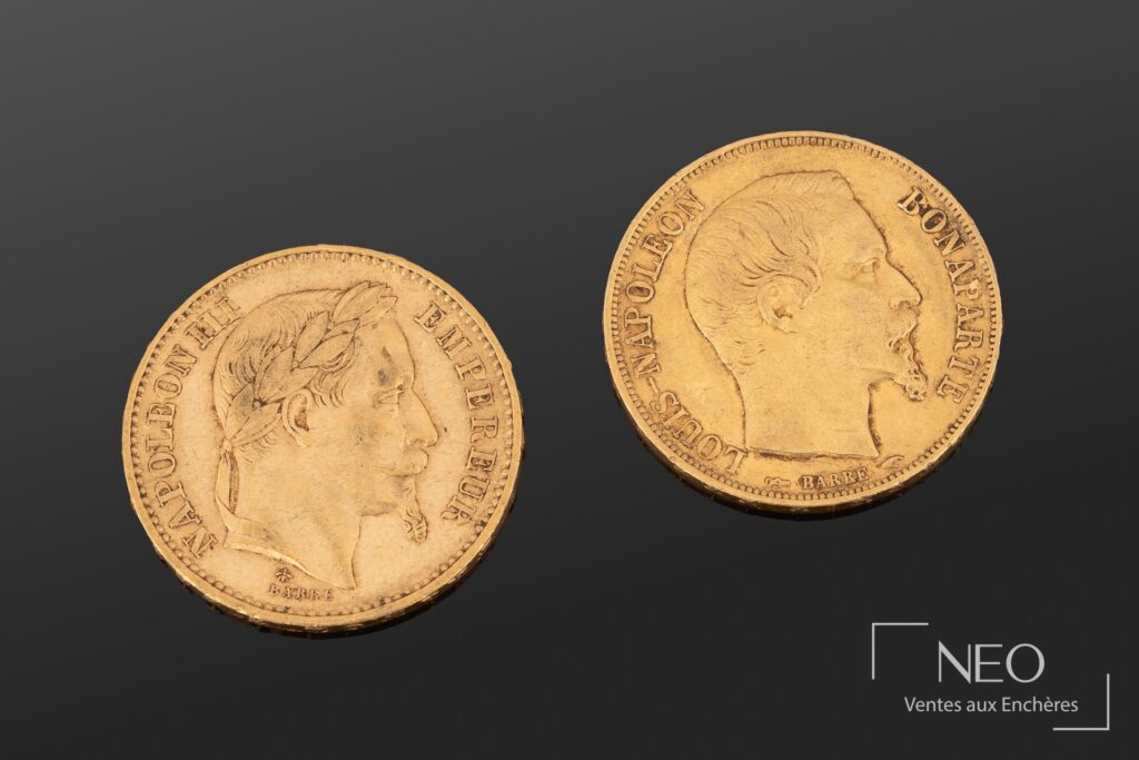 Deux pièces de 20 francs or Napoléon III vues de face