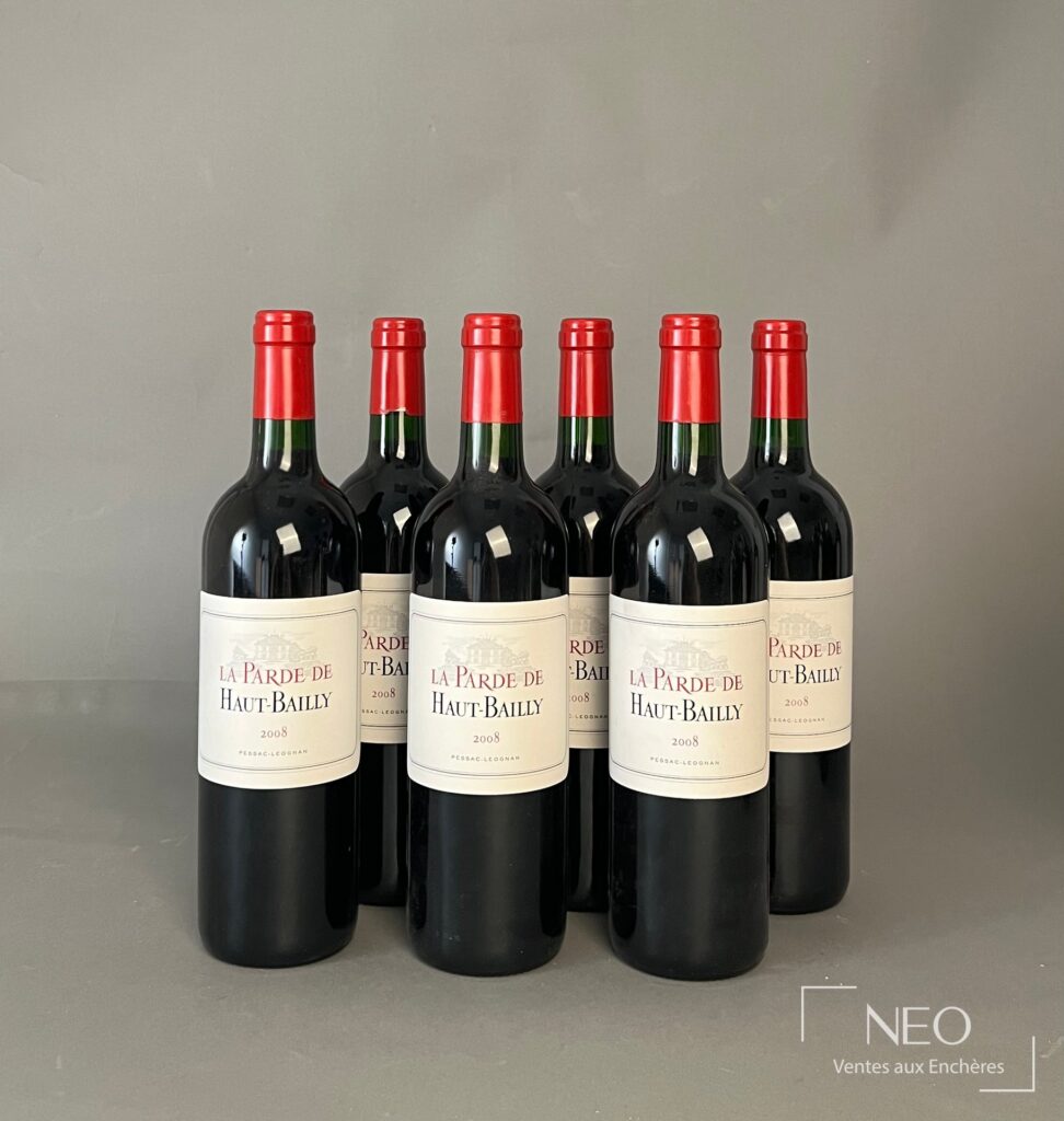 Six bouteilles de La Parde de Haut-Bailly 2008 vues de face