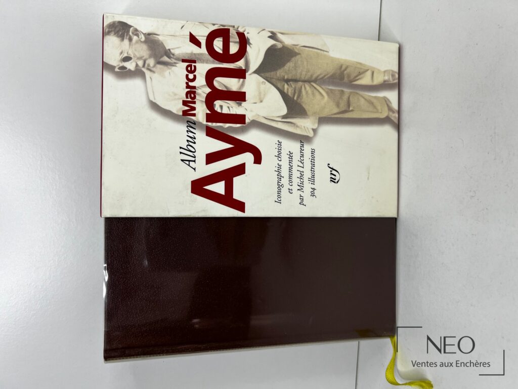 Couverture de l'Album Marcel Aymé par Michel Lecureur avec illustration et titre en grand format