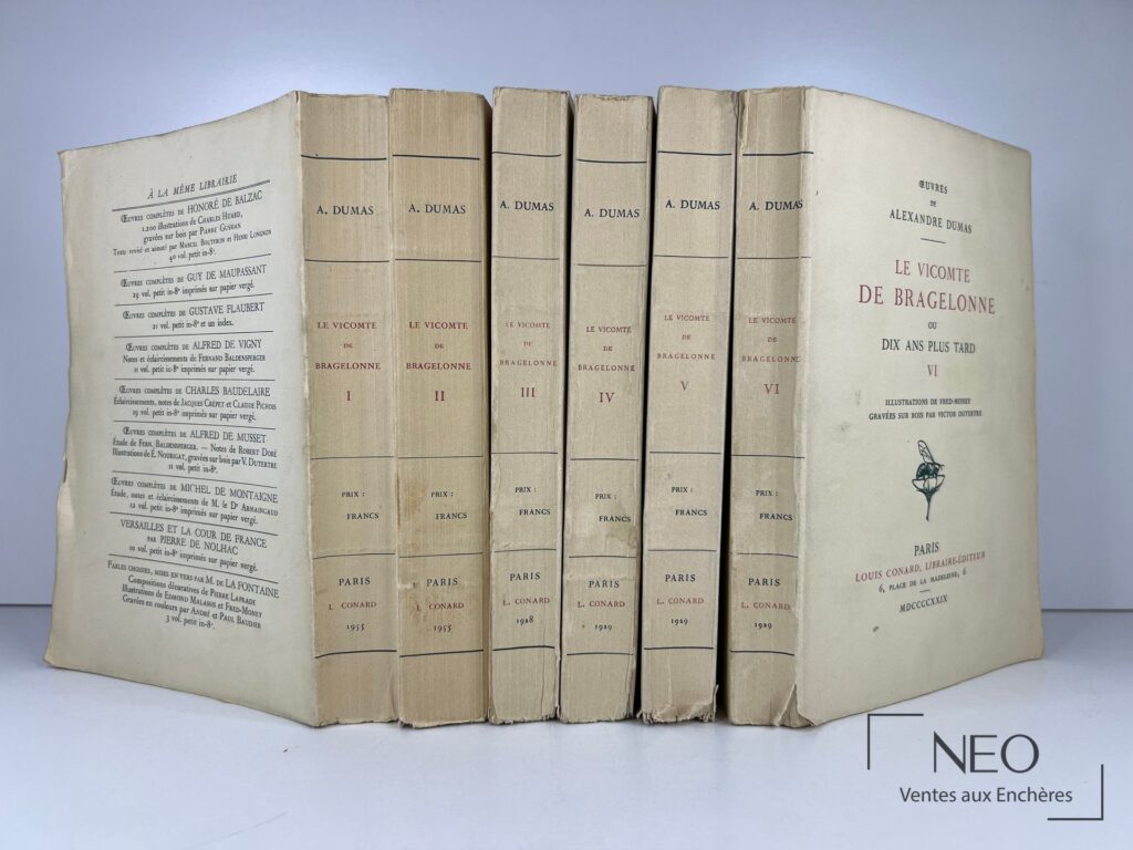 Les six volumes du Vicomte de Bragelonne alignés