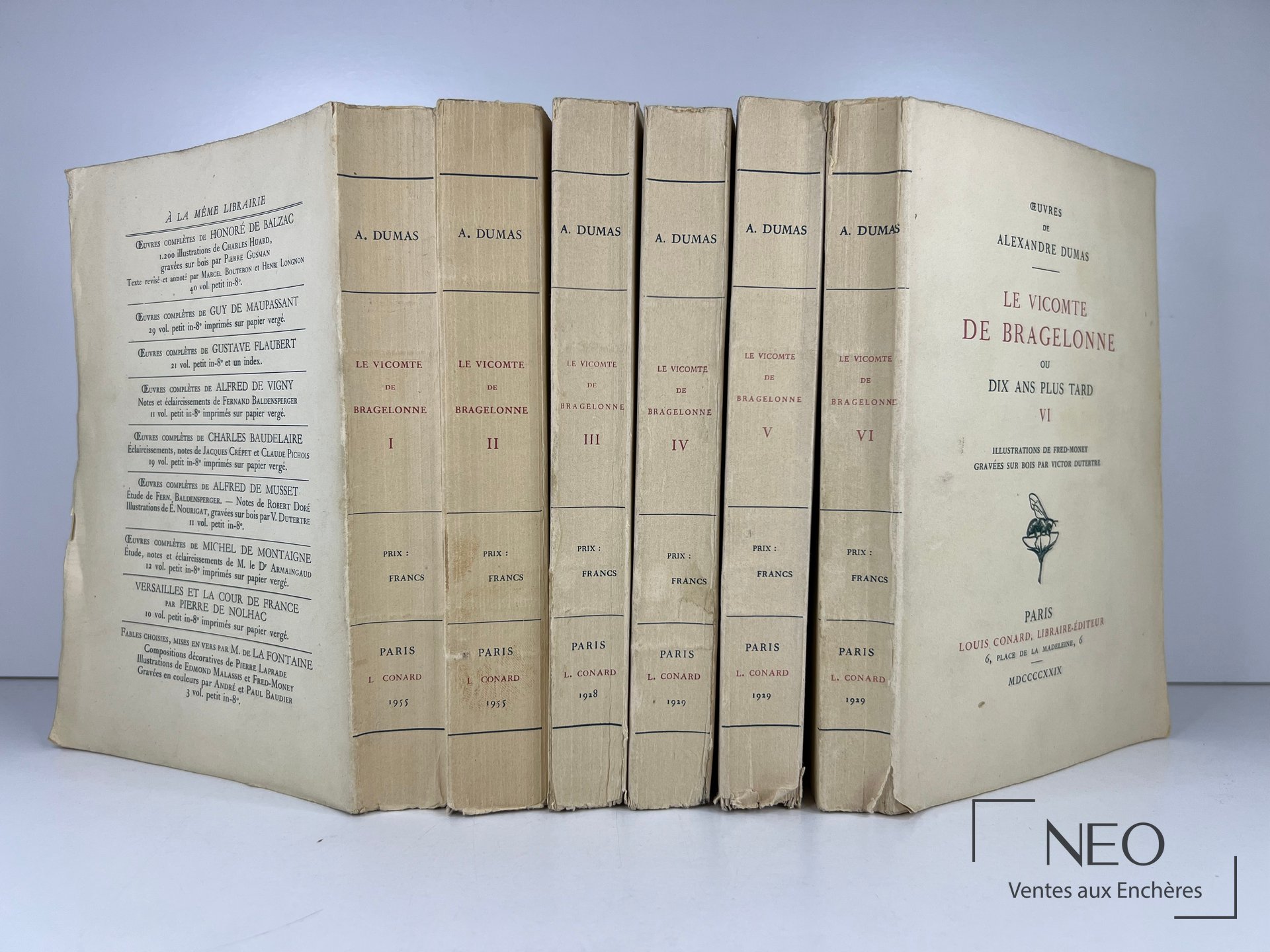 Les six volumes du Vicomte de Bragelonne alignés