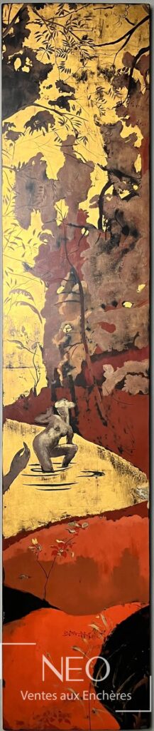 Composition verticale d’Alix Aymé représentant une baigneuse sur fond laqué polychrome et doré.