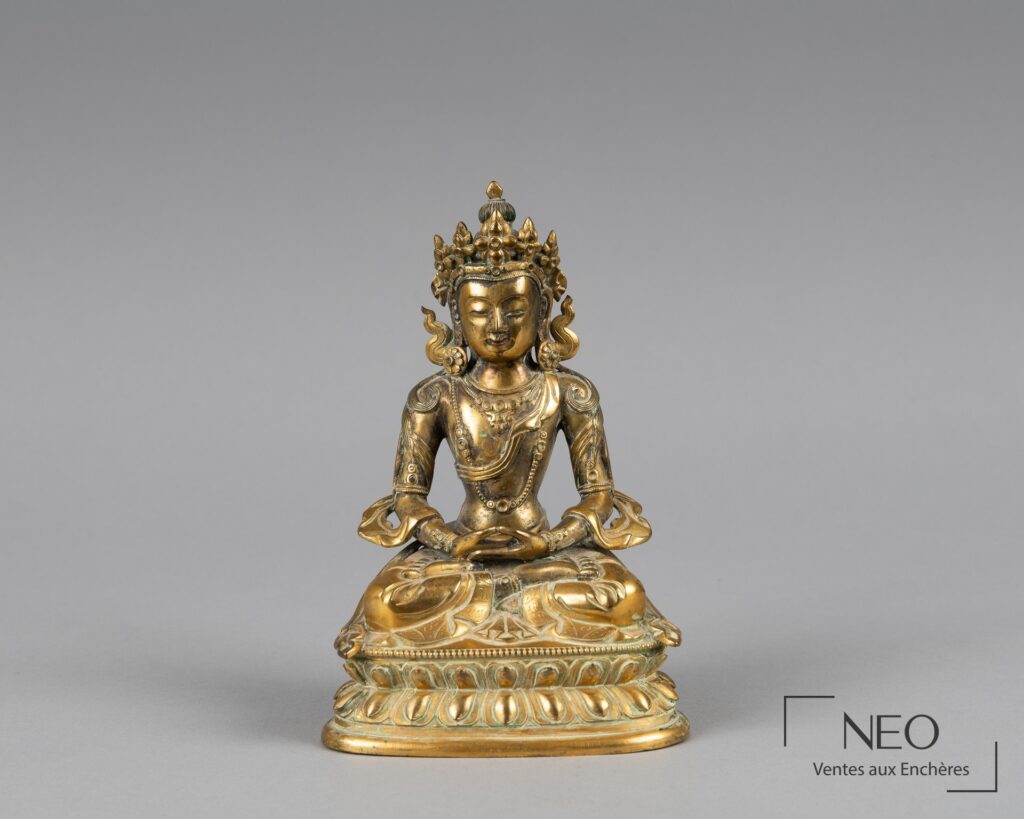 Statuette d'Amitayus en bronze doré