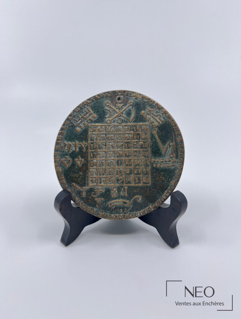 Médaille circulaire en bronze patiné