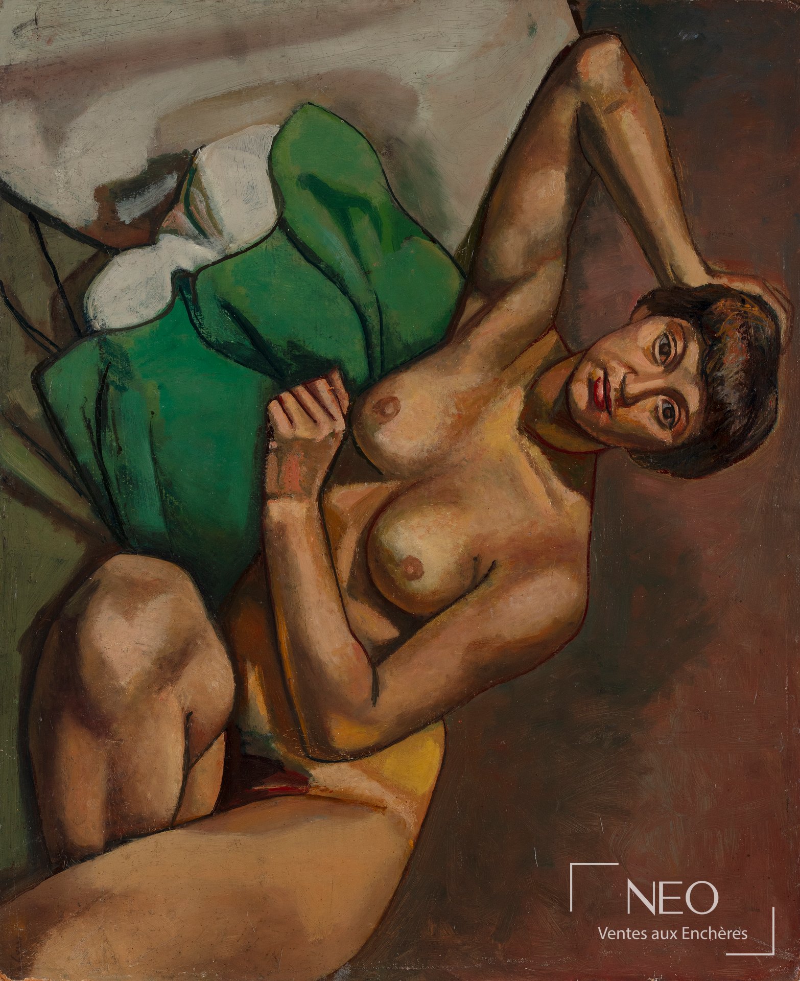 Nu féminin allongé sur un coussin vert