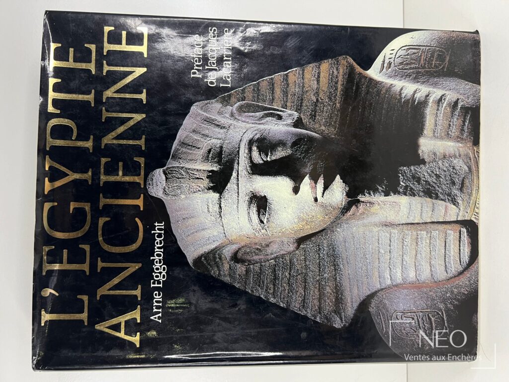 Couverture illustrée du livre L'égypte Ancienne Au royaume des pharaons par Arne Eggebrecht