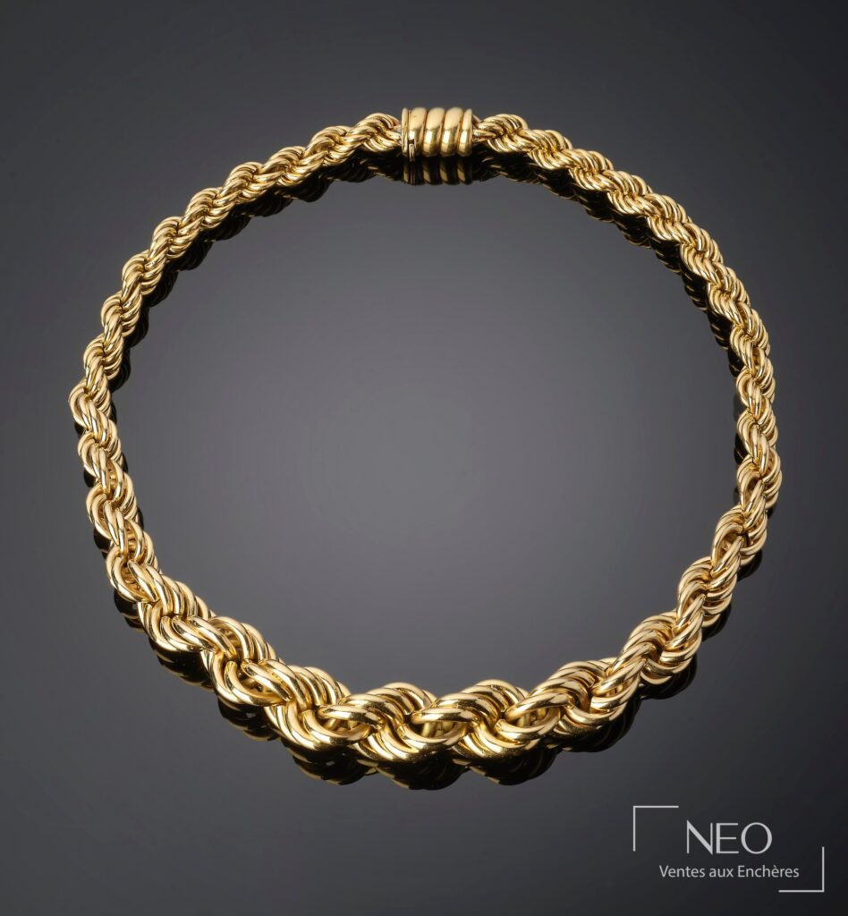 Collier en or jaune à mailles torsadées