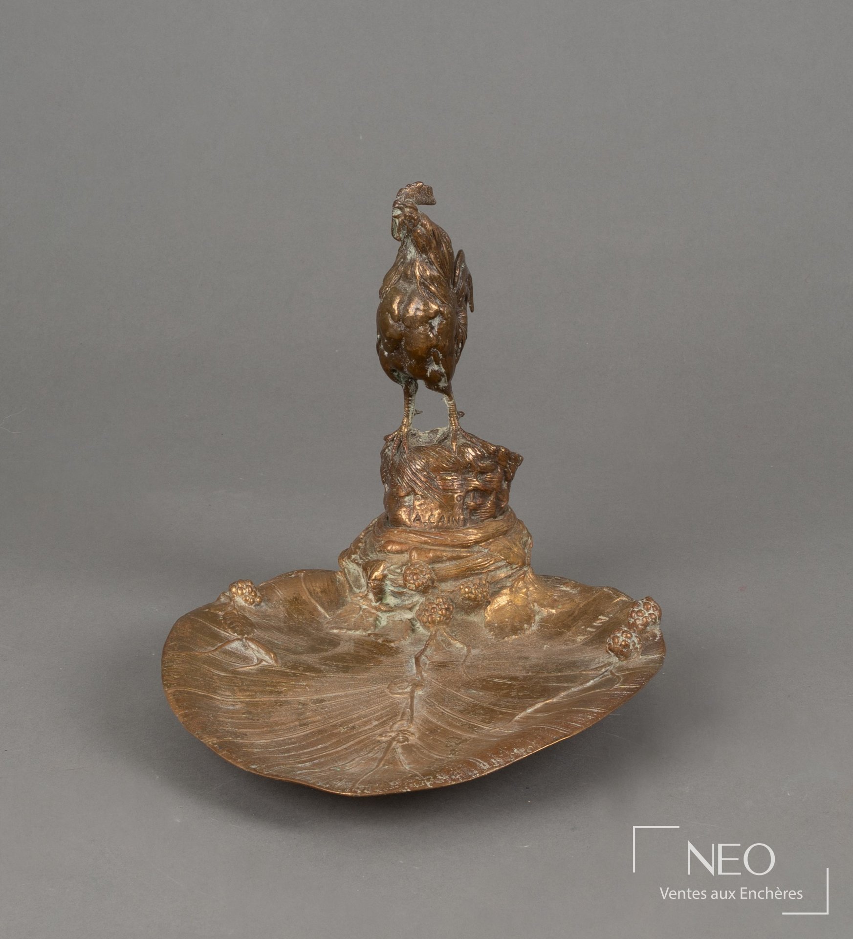 Auguste Nicolas Cain Coq chantant vide-poche en bronze