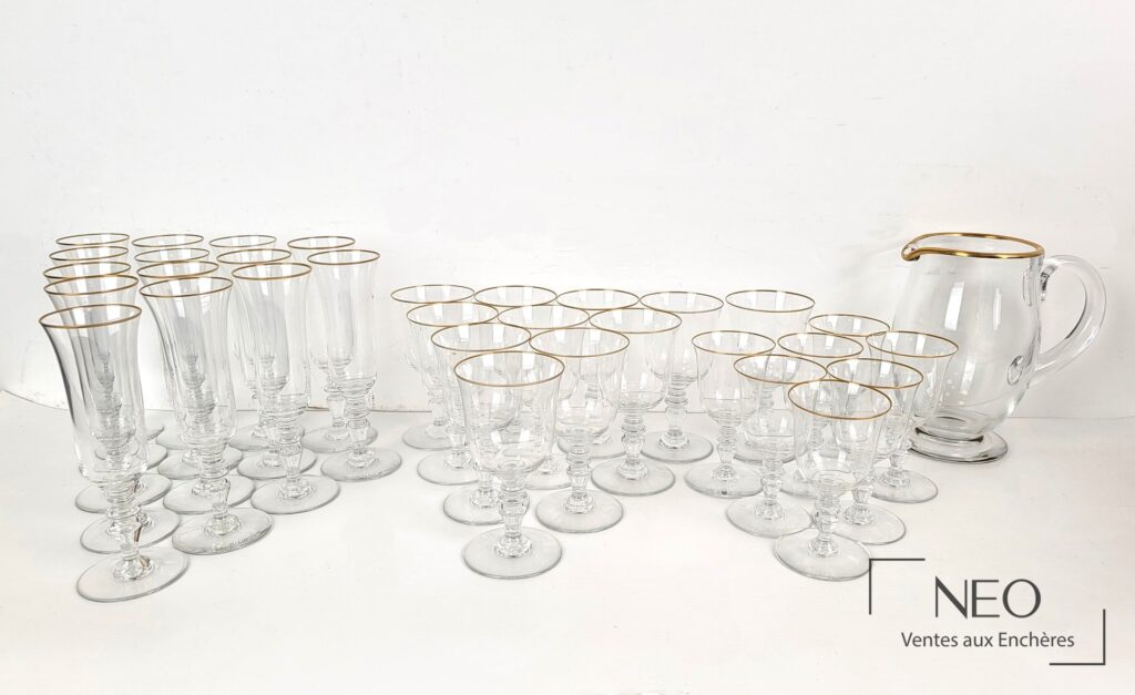 Service à vin Baccarat en cristal composé de flûtes