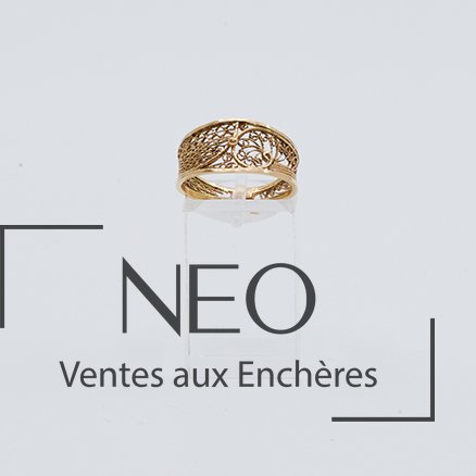 Bague en or jaune 18 carats à motif dentelé et ajouré d’entrelacs