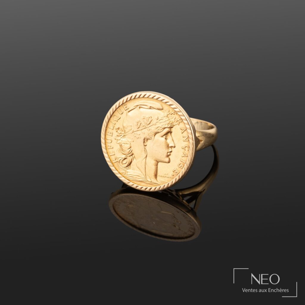 Bague en or jaune avec pièce de 20 Francs Marianne au coq