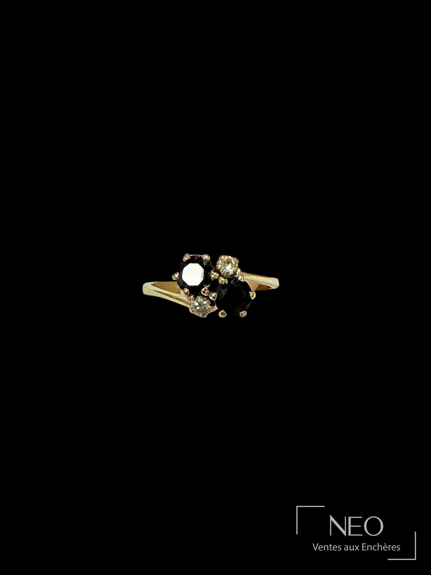 Bague Toi et Moi en or gris 18K et pierres bleues facettées
