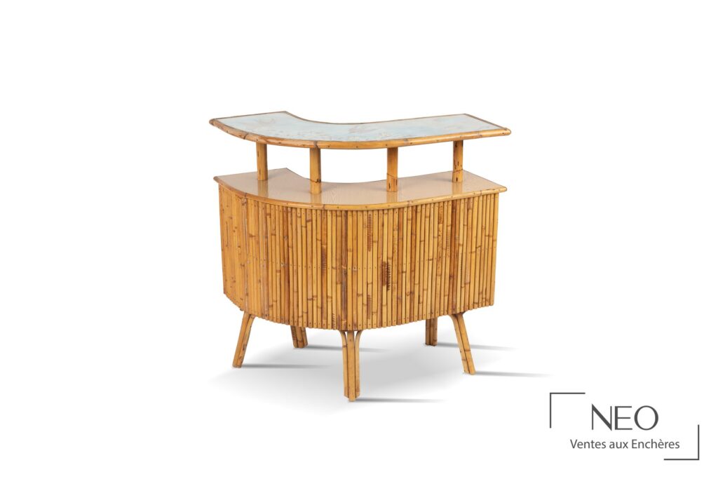 Bar en rotin à structure arquée avec deux plateaux