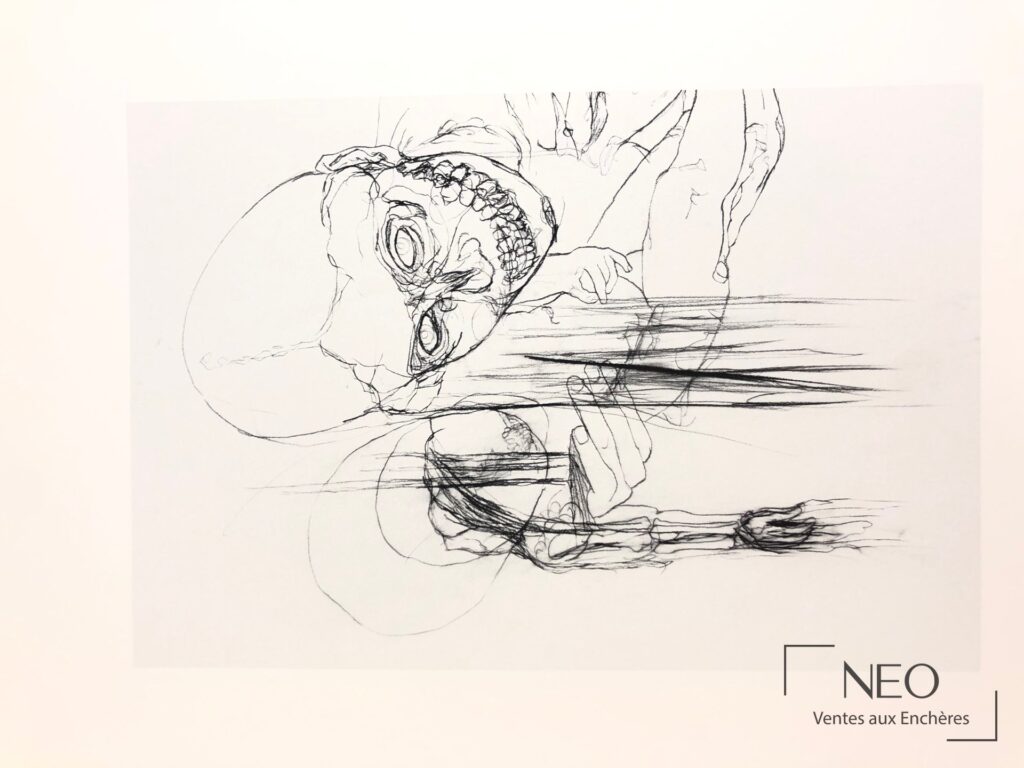 Page ouverte d'un livre illustré montrant un dessin de figure humaine au trait noir