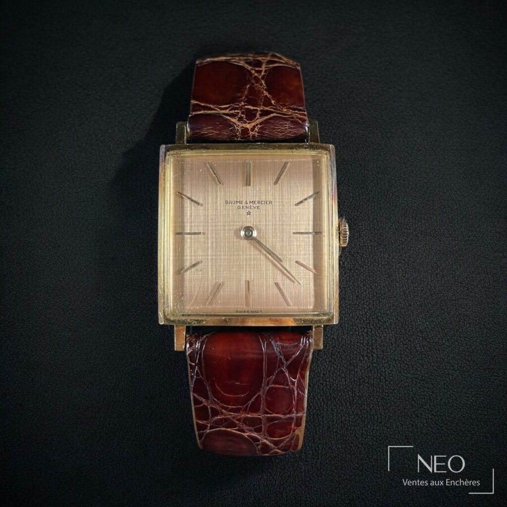 Montre Baume & Mercier carrée en or jaune