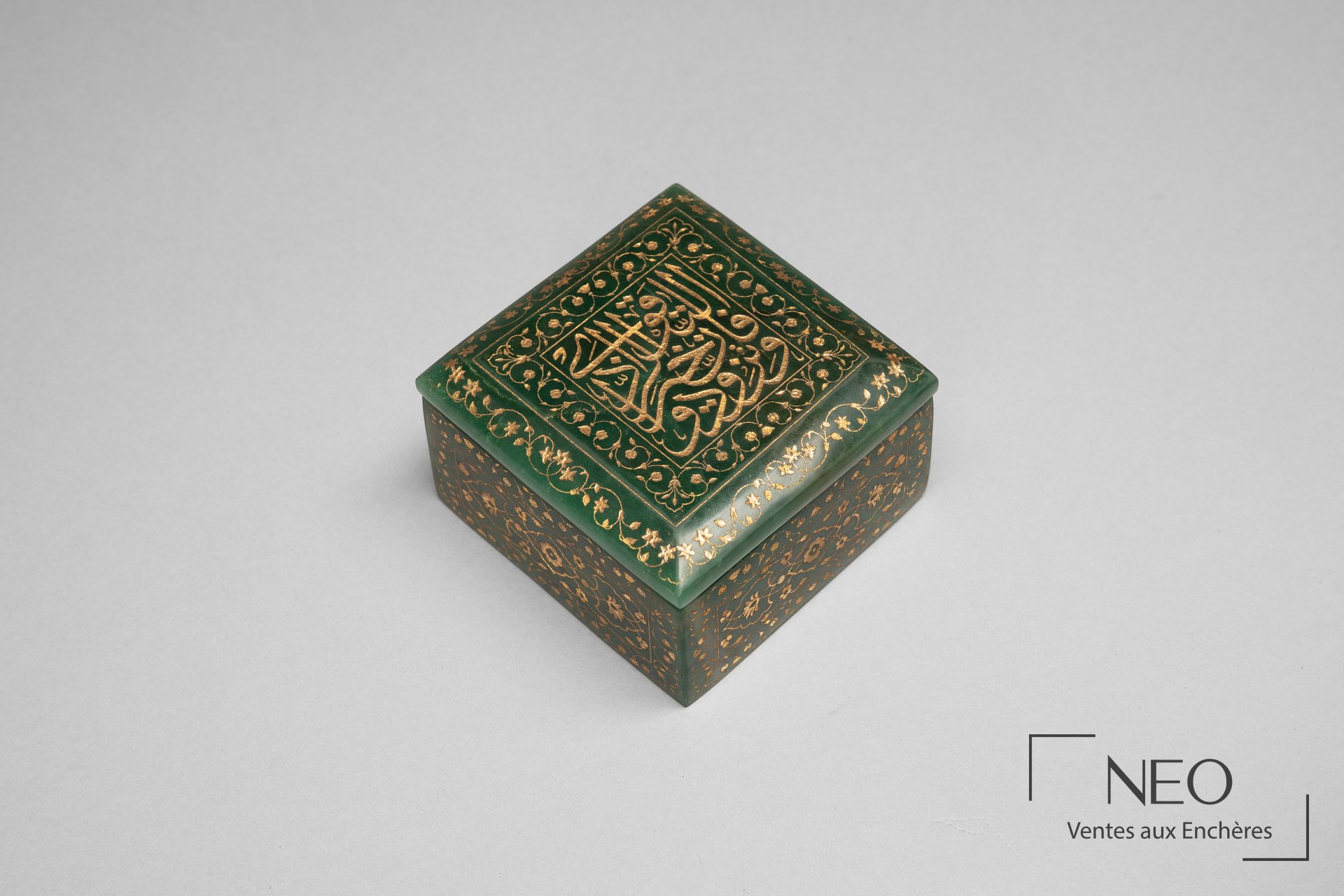 Boîte carrée en jade vert épinard