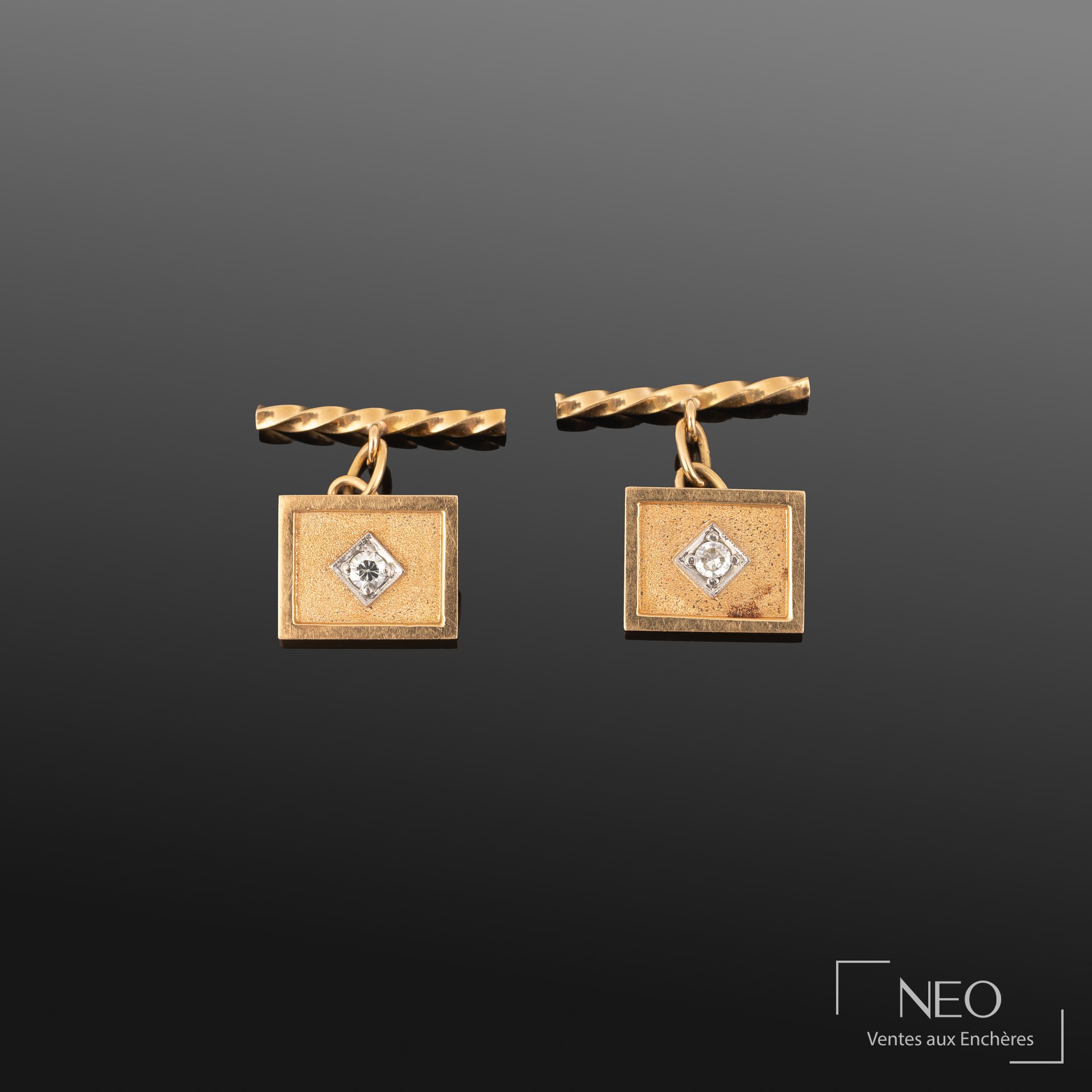 Boutons de manchette rectangulaires en or jaune et gris 18K, diamants