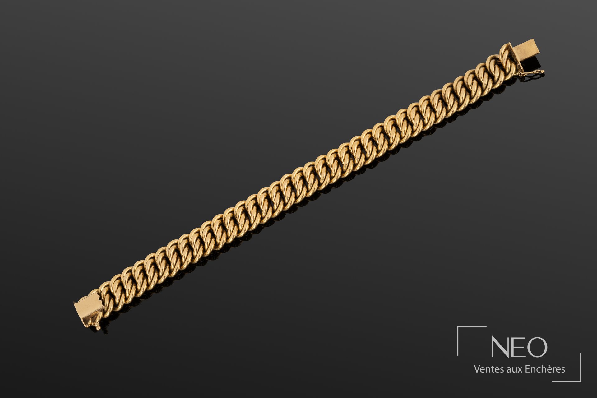 Bracelet en or jaune à maille américaine