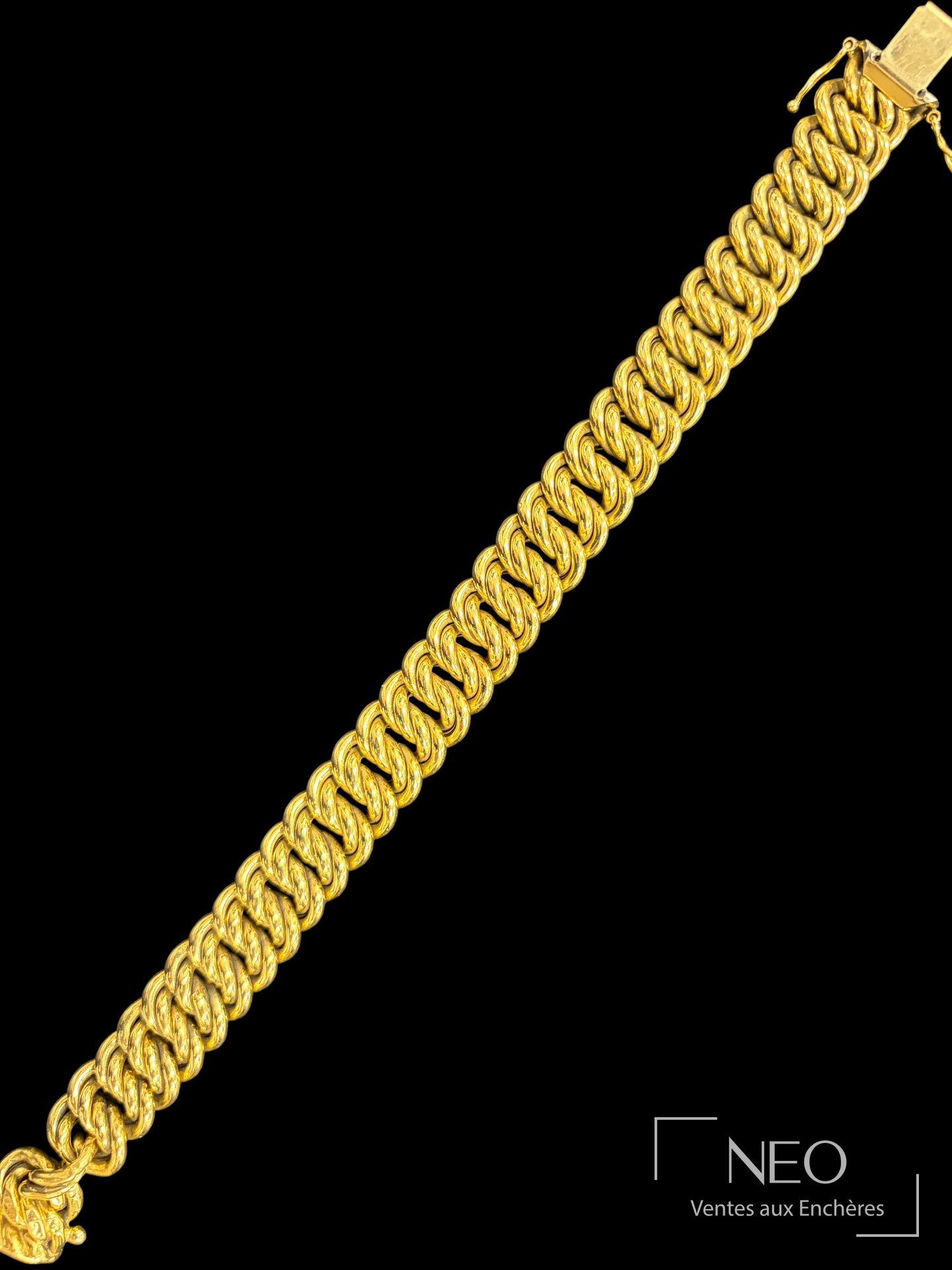 Bracelet en or jaune 18K à maille entrelacée
