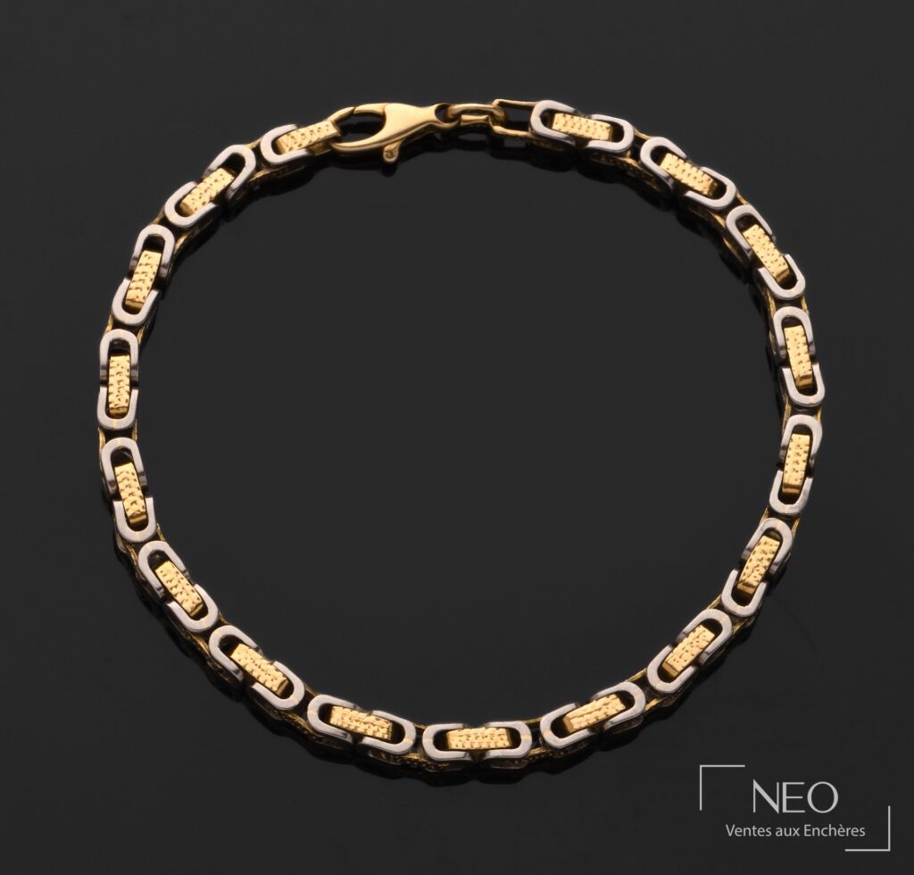 Lot 24 - Bracelet en ors jaune