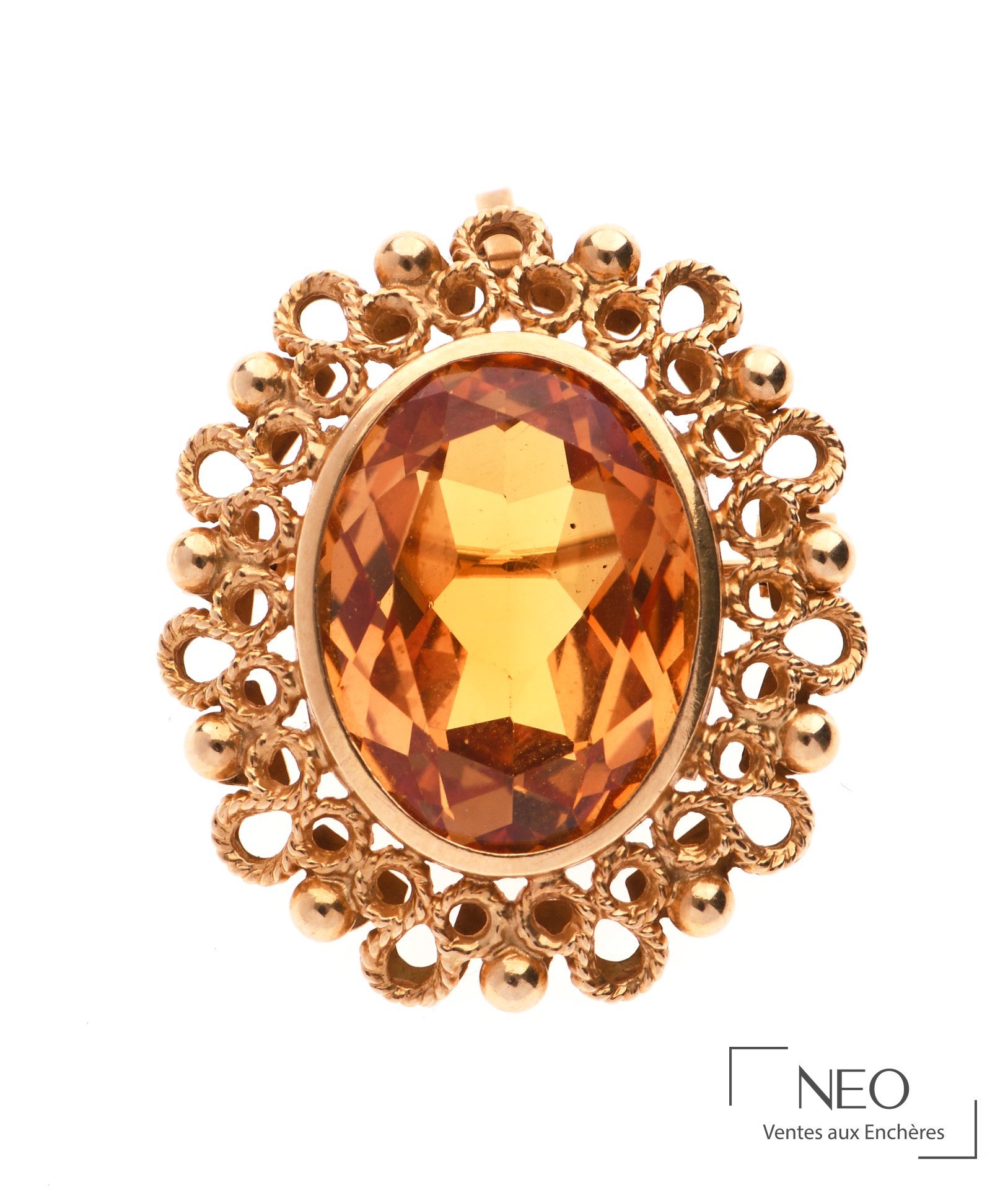 Broche pendentif en or jaune 18 carats centrée d’une citrine