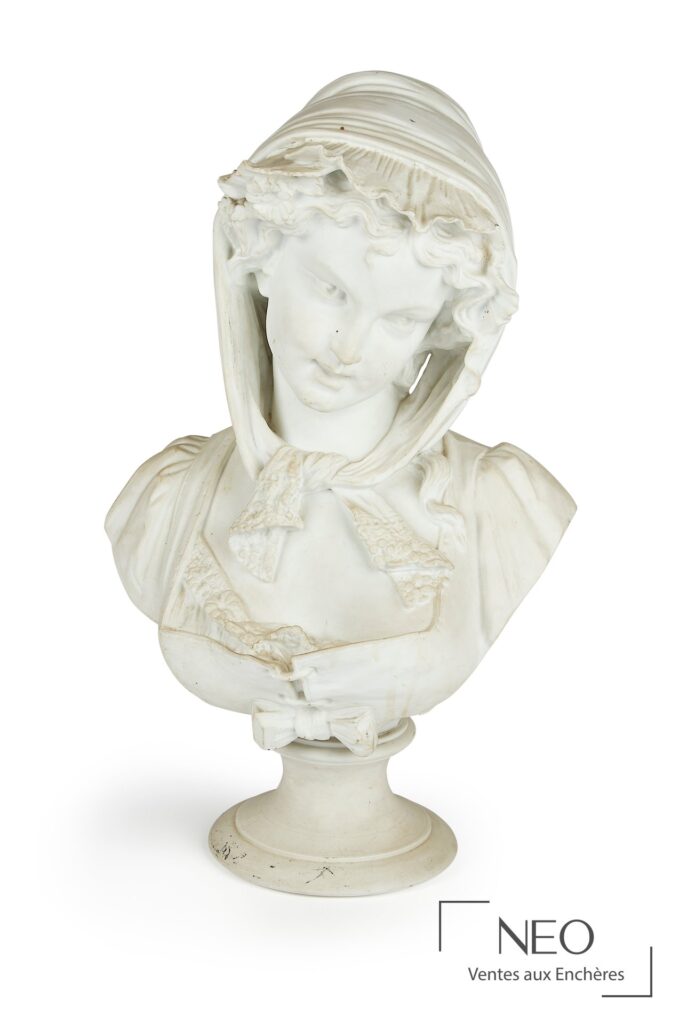 Buste de femme en biscuit blanc