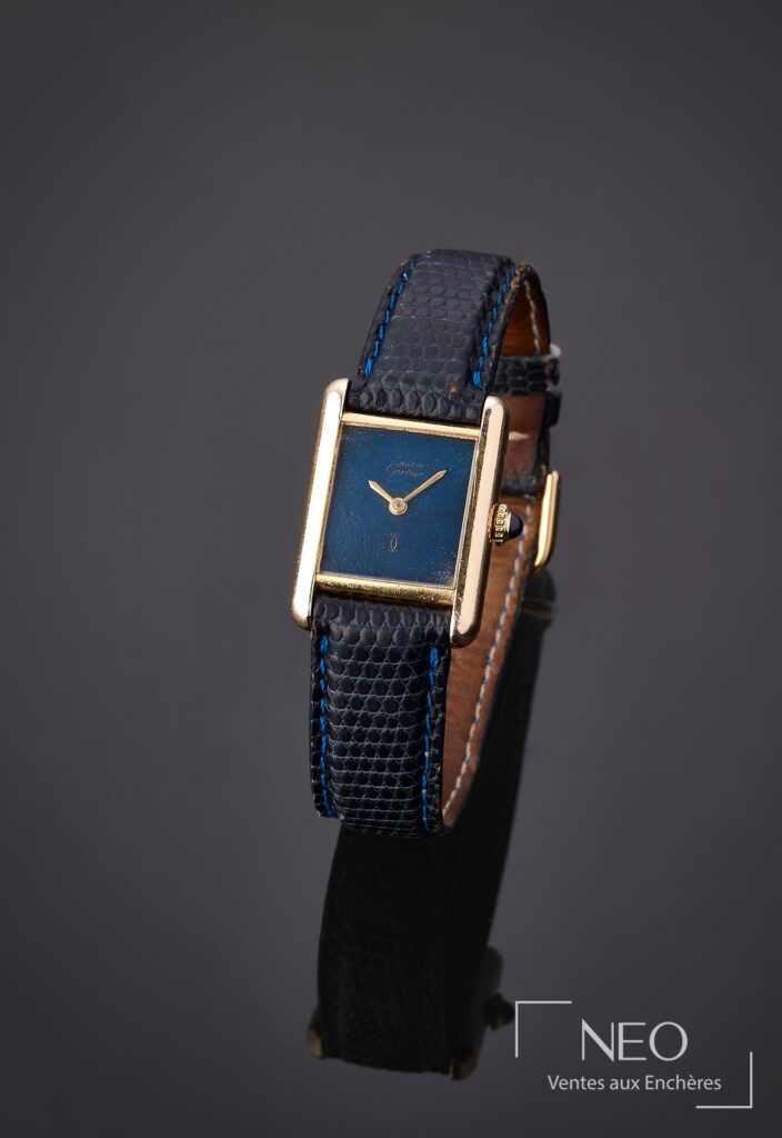 Montre Cartier Tank Must de Cartier en vermeil avec cadran bleu et bracelet en cuir bleu