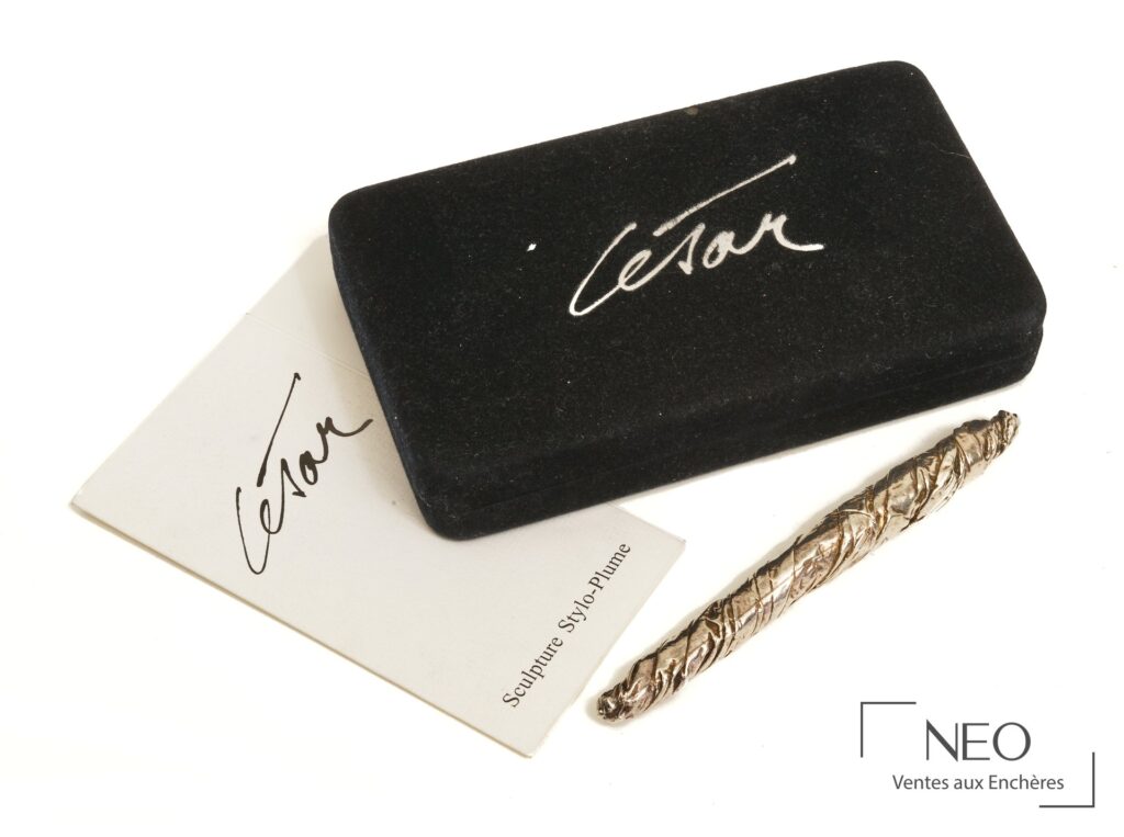 Sculpture stylo-plume de César avec écrin noir et certificat visible