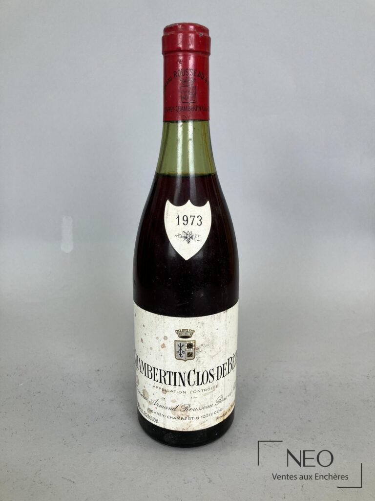 Bouteille de Chambertin Clos de Bèze Grand Cru Domaine Armand Rousseau 1973 vue de face