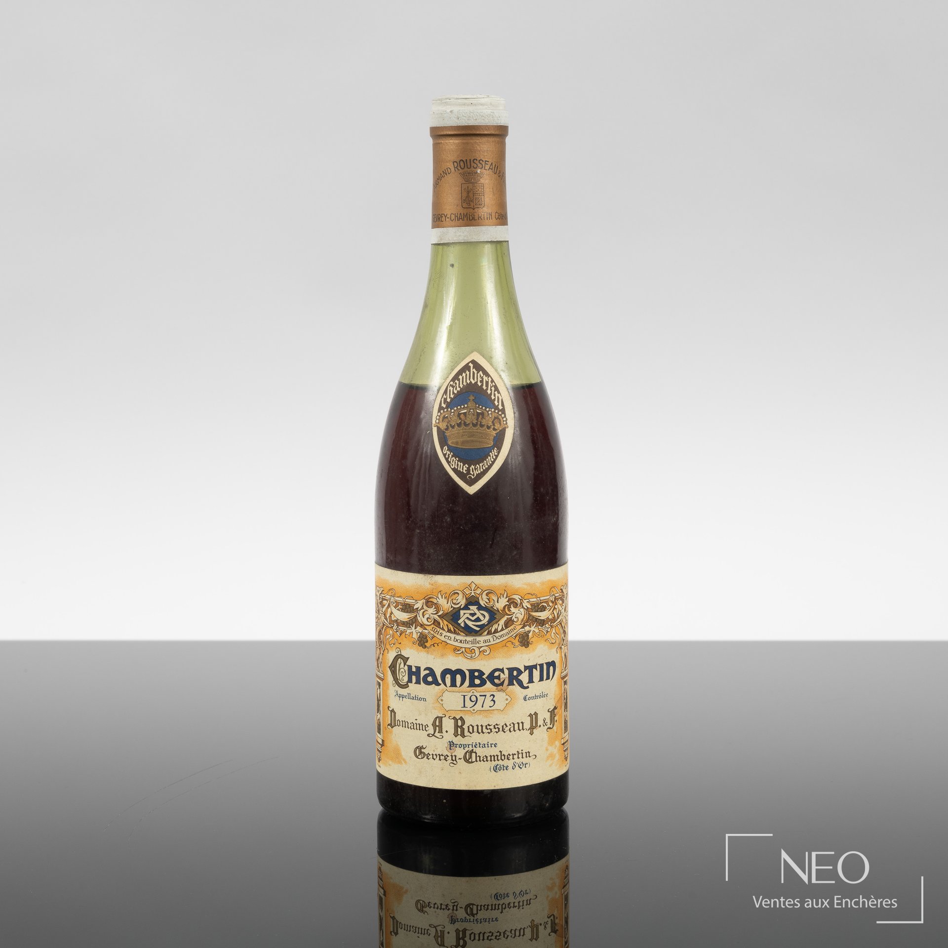 Bouteille de Chambertin Grand Cru Domaine Armand Rousseau 1973 vue de face