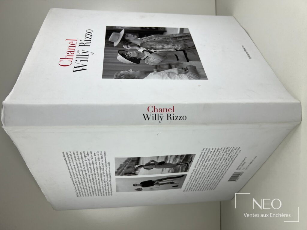 Couverture du livre Chanel par Willy Rizzo avec photographie en noir et blanc