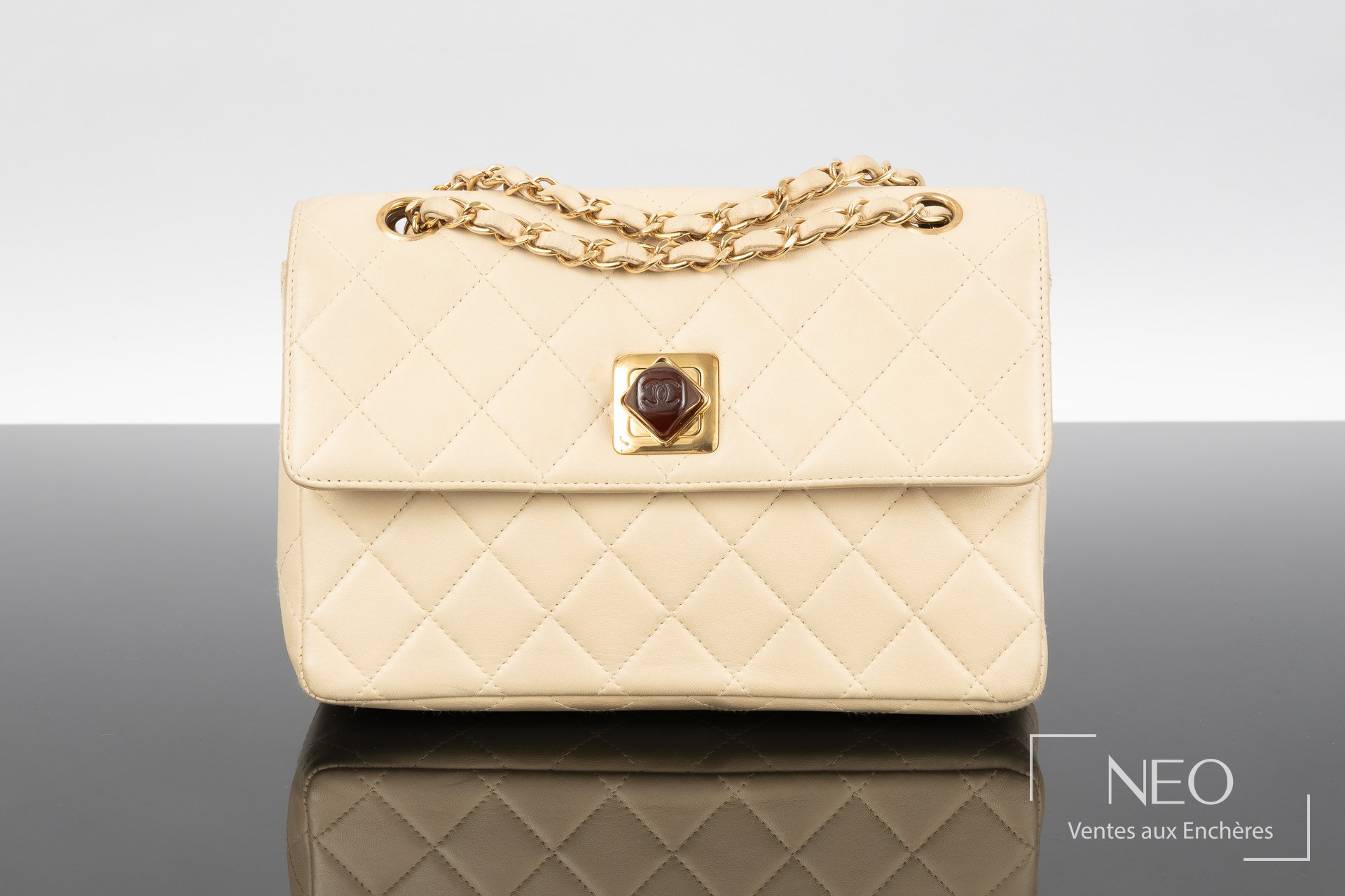 Chanel sac à rabat en agneau matelassé beige, circa 1998