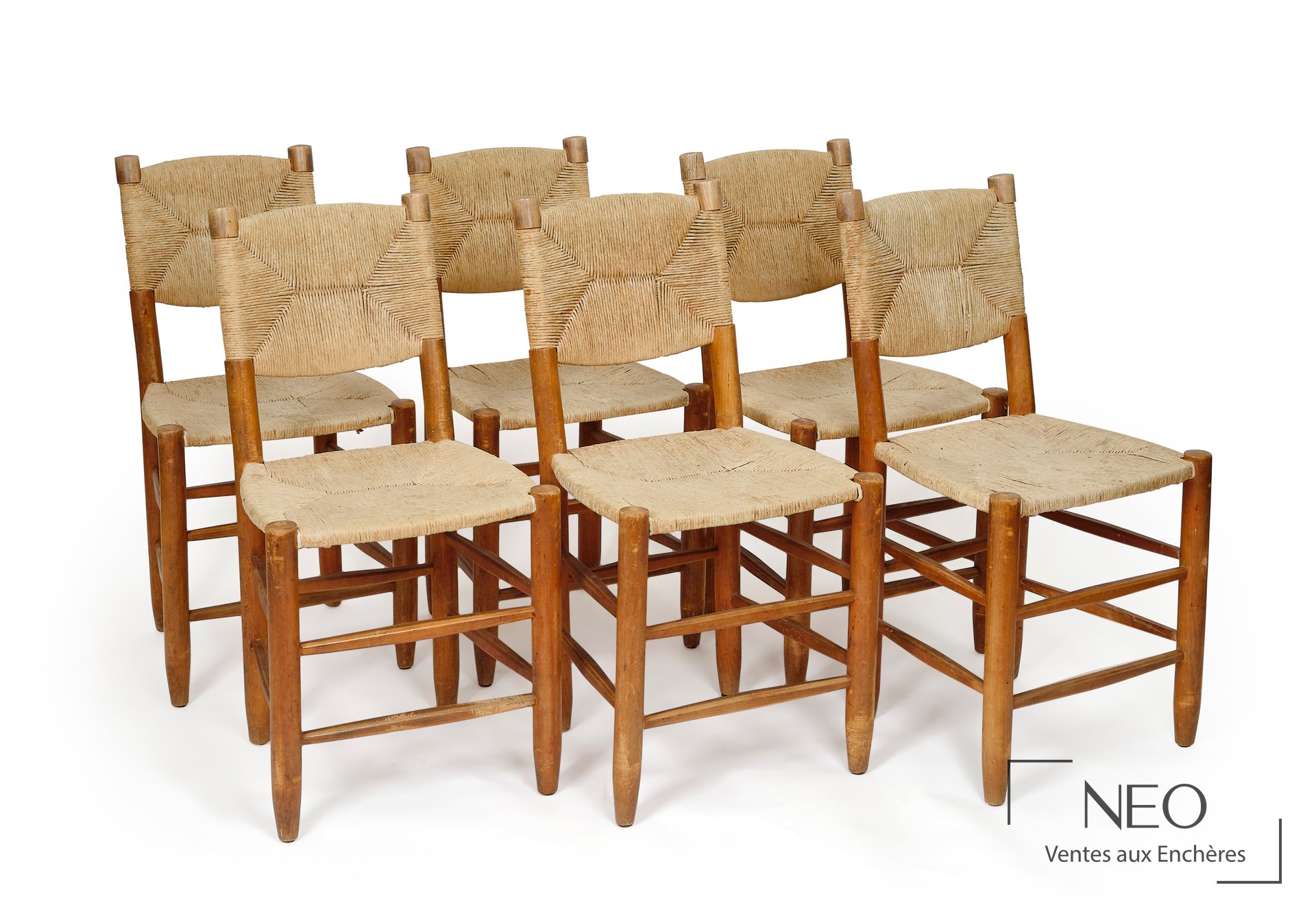 Suite de six chaises Charlotte Perriand en bois et paille