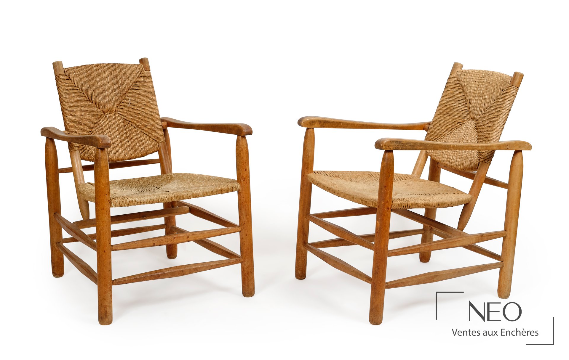 Charlotte Perriand paire de fauteuils n°21 modèle Chamrousse vers 1935