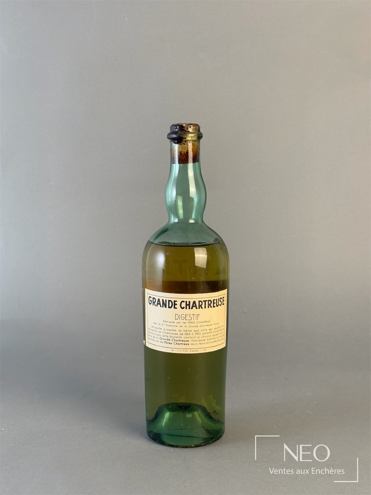 Bouteille de Chartreuse Jaune vue de face