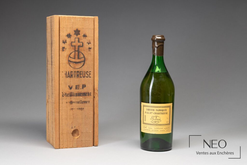 Bouteille de Chartreuse Jaune VEP en coffret bois