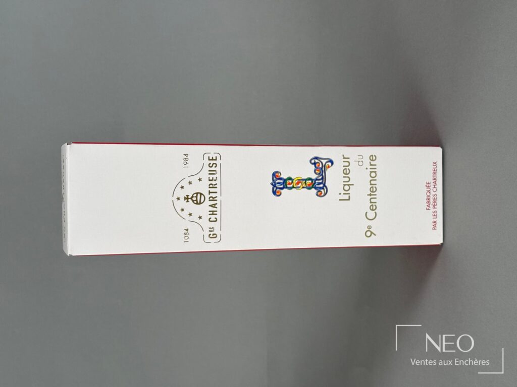 Étui de Chartreuse Liqueur du 9ème Centenaire vu de dessus