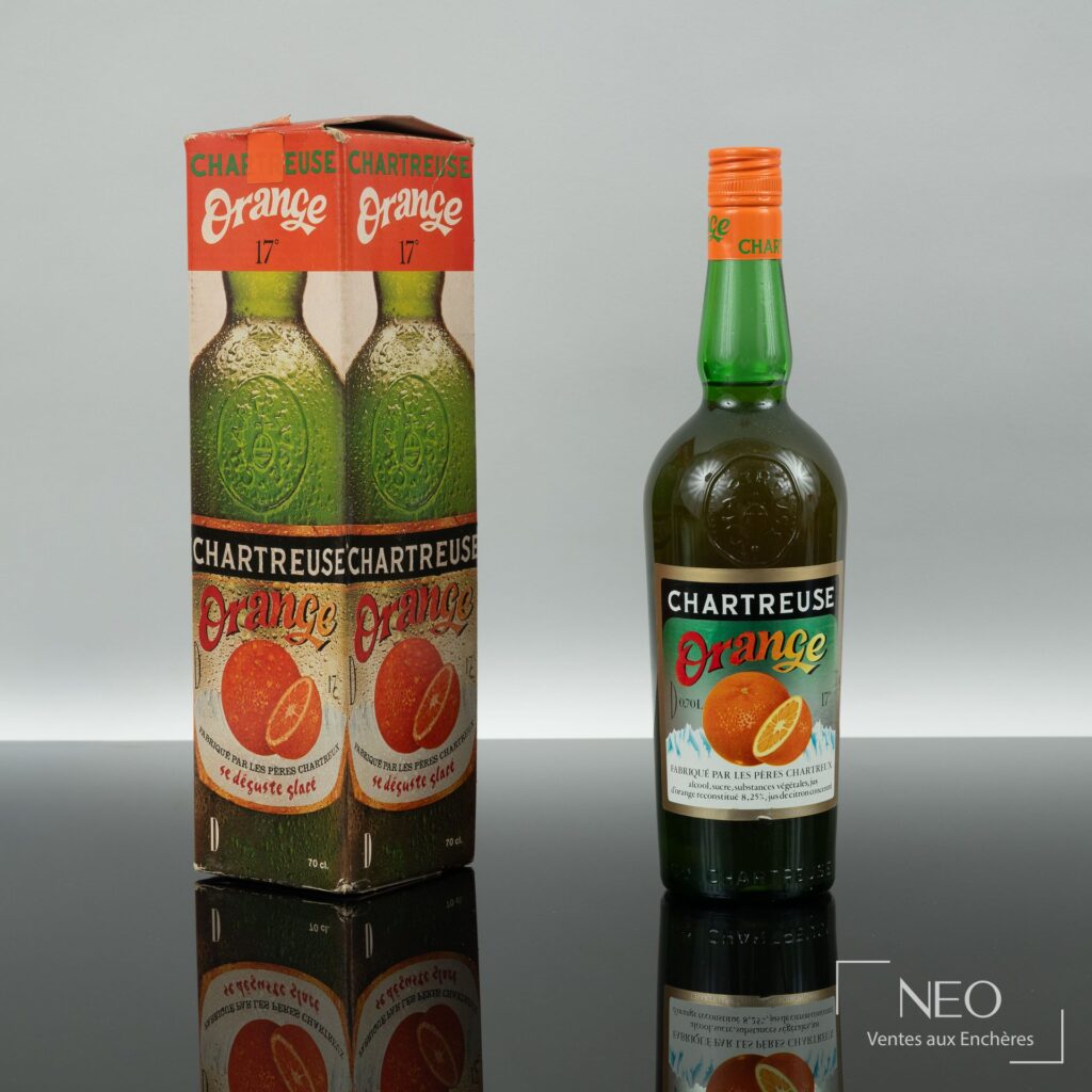 Bouteille de Chartreuse Orange avec son étui imprimé