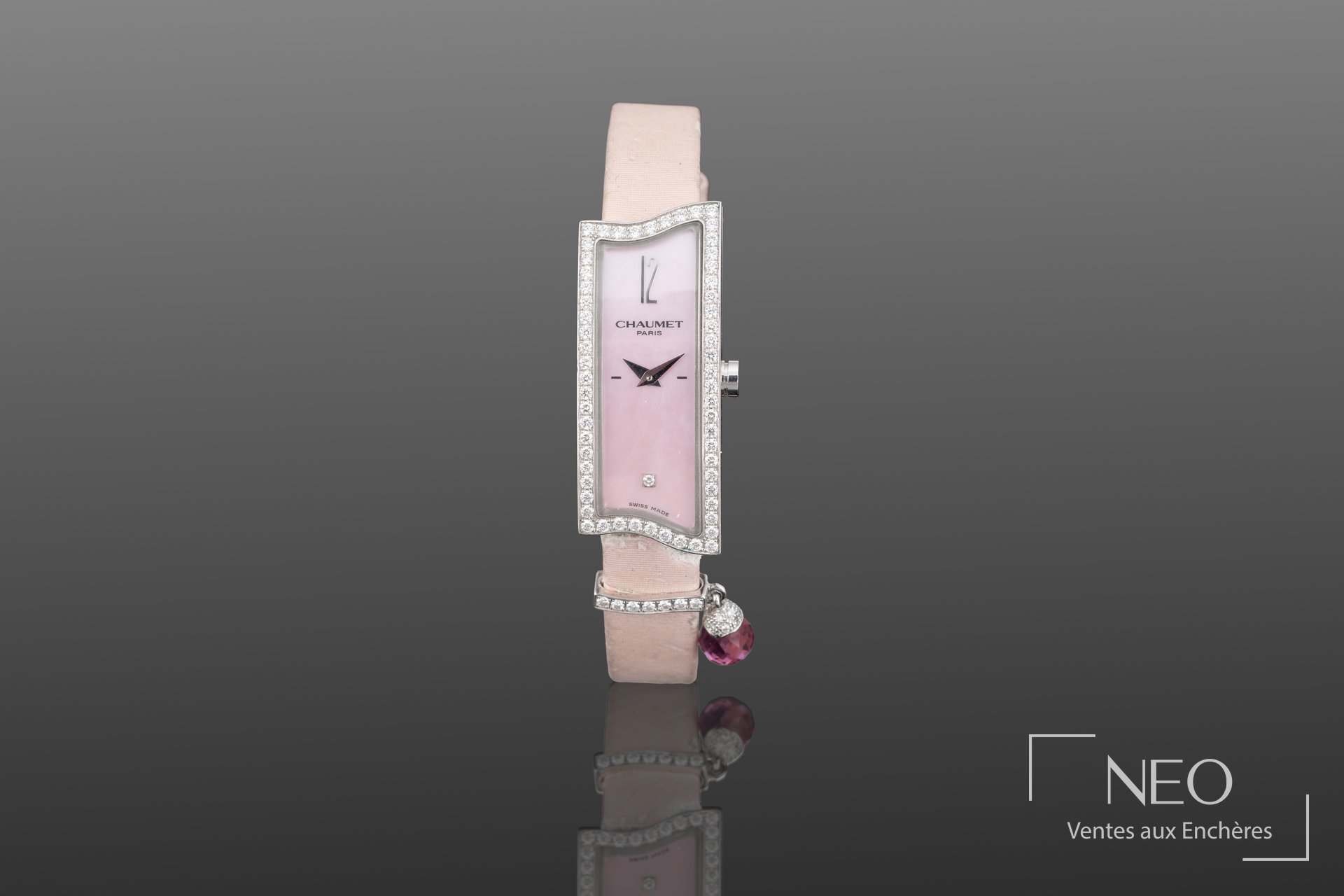 Montre Chaumet Paris à cadran rose