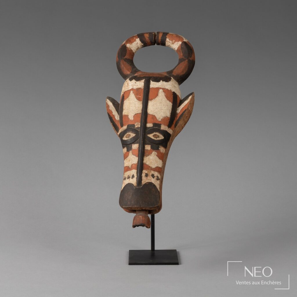 Cimier Douala en bois polychrome