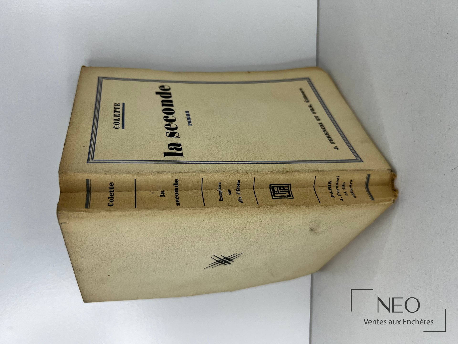Couverture souple beige de La seconde de Colette