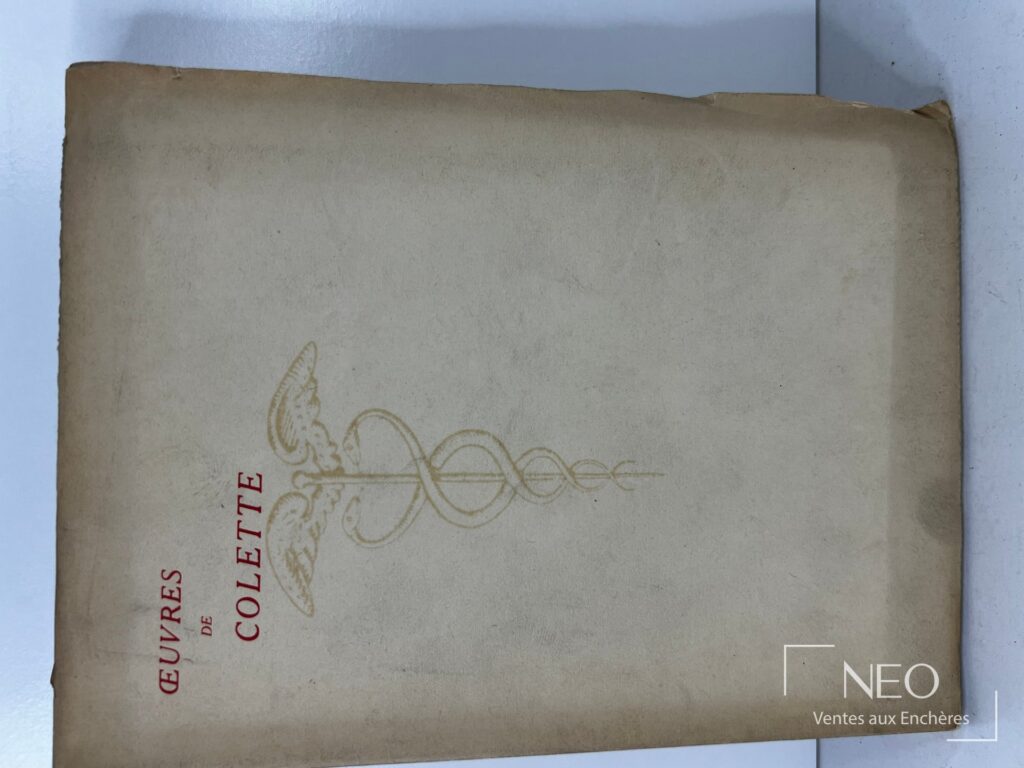 Couverture du livre Œuvres de Colette avec titre rouge et motif central