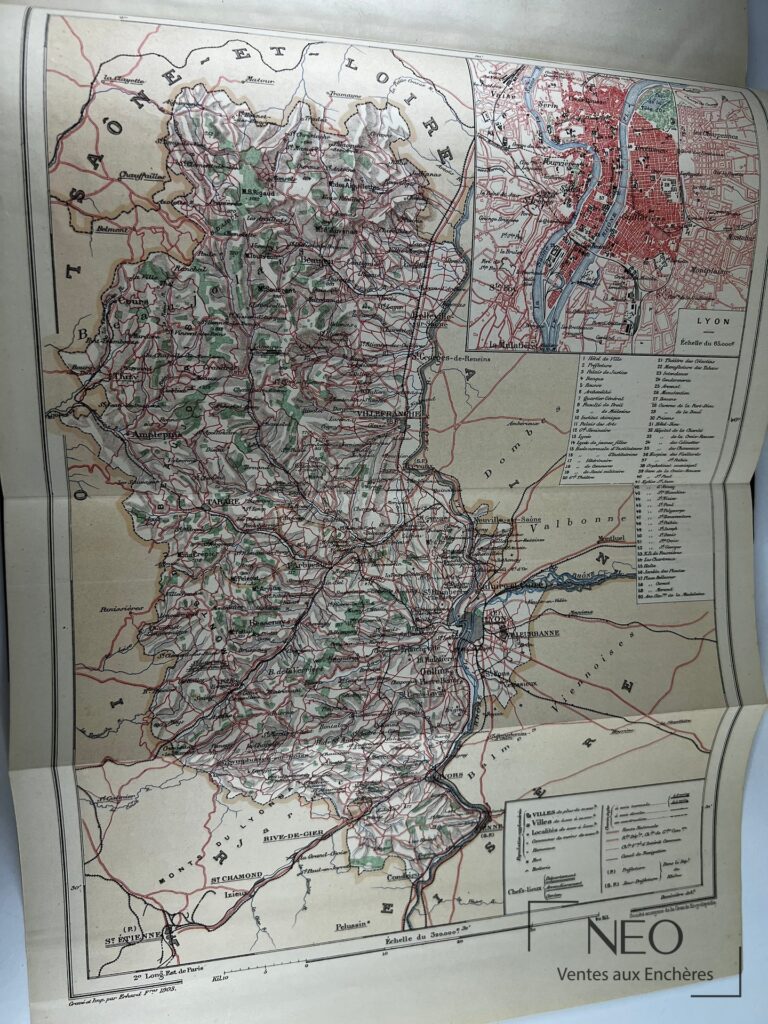 Carte du Lyonnais et du Velay imprimée en couleur dans un volume relié