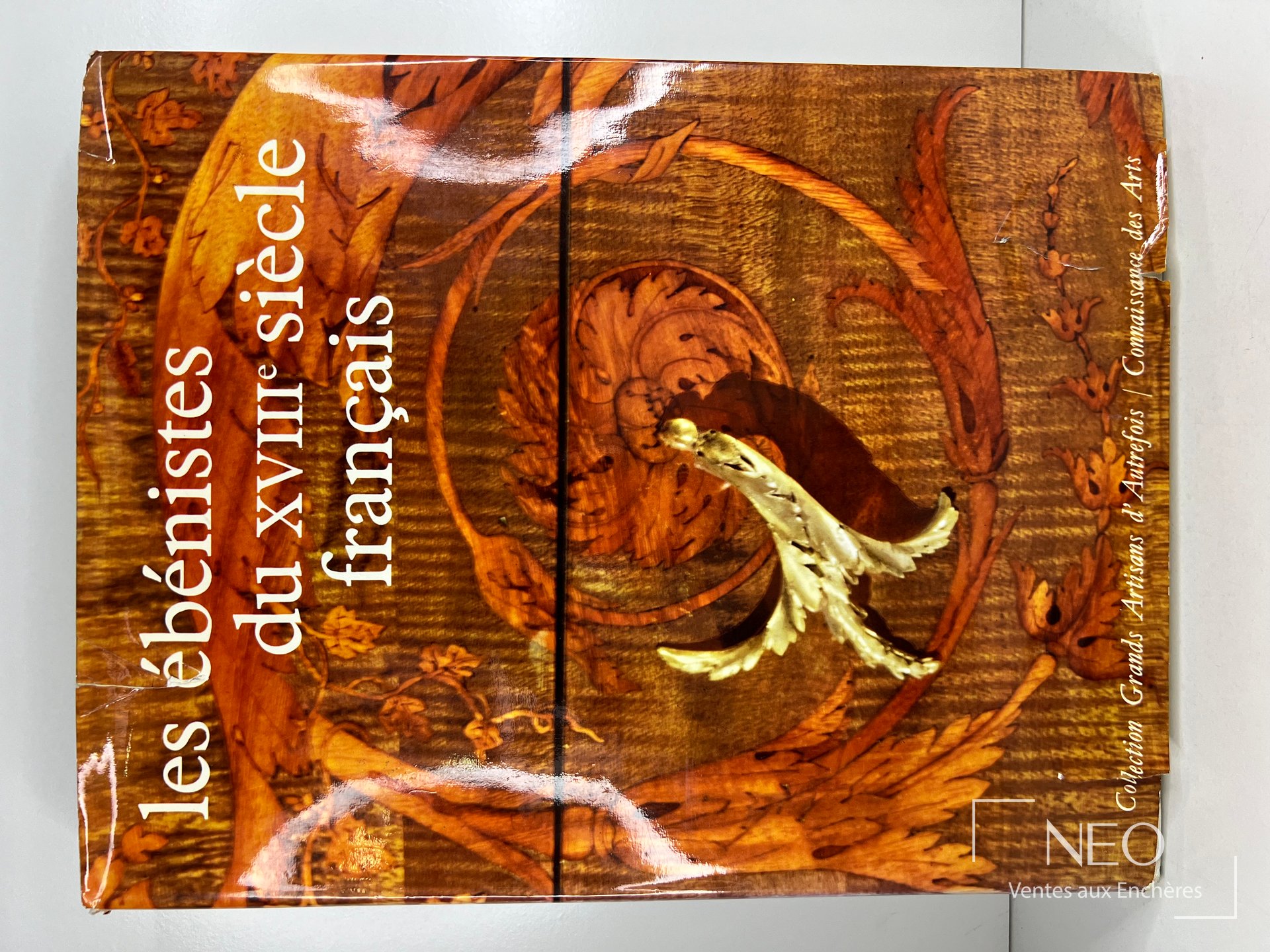 Couverture illustrée du livre Les ébénistes du XVIIIe siècle français