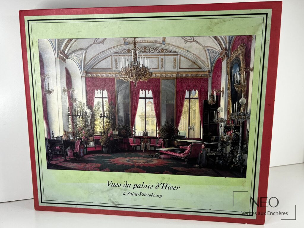 Couverture et coffret illustrés du livre Vues du palais d’hiver à Saint-Pétersbourg