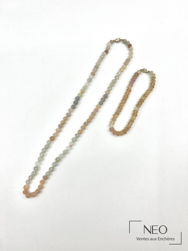 Ensemble collier et bracelet en perles de quartz rose