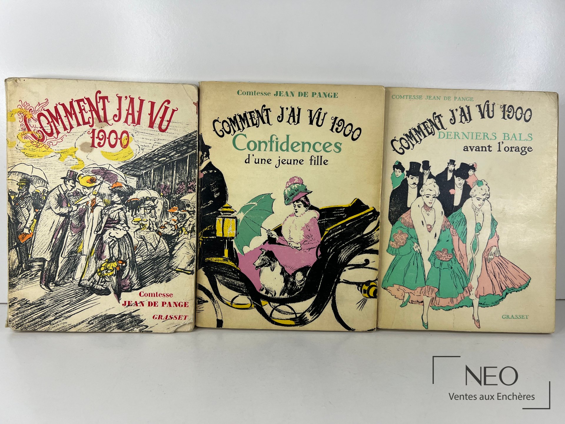 Les trois tomes de Comment j’ai vu 1900 alignés de face