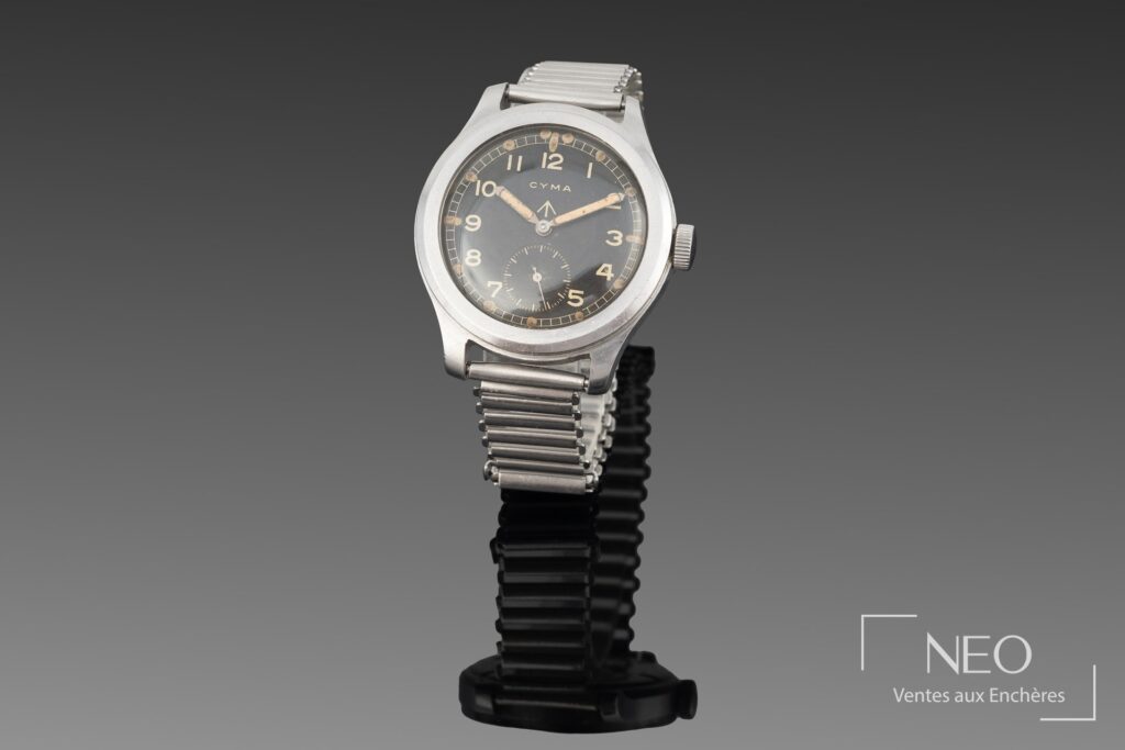 Montre CYMA Dirty Dozen en acier