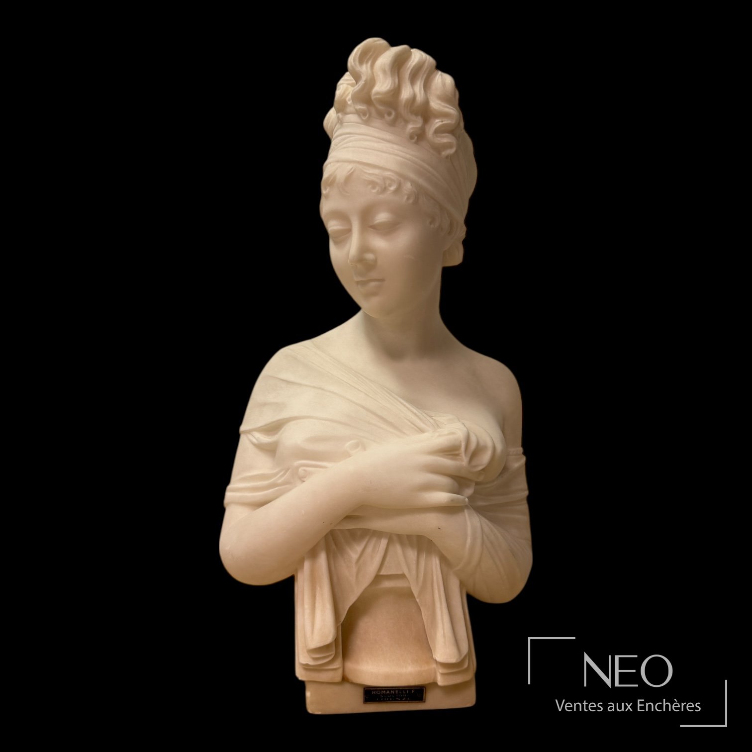 Buste en albâtre d'une femme