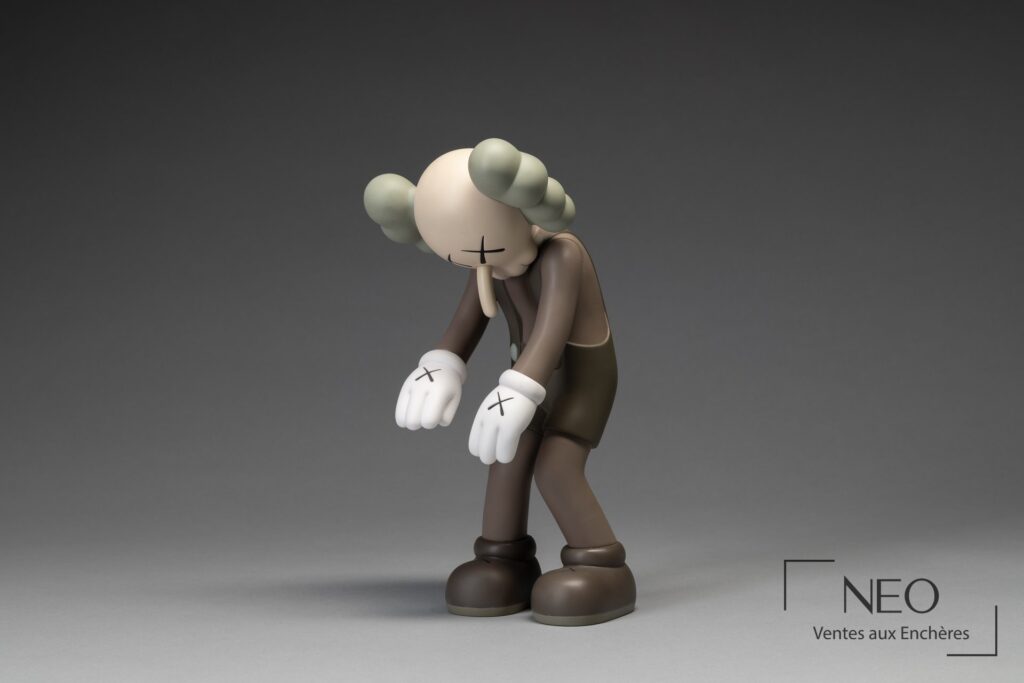 Figurine KAWS Small Lie en résine polychrome